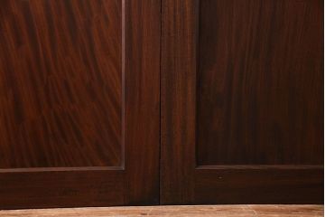 【商談品】和製アンティーク　高級品　総ケヤキ材一枚板!　威厳が漂う上質な板戸(帯戸、引き戸、建具)4枚セット