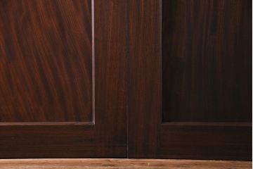 【商談品】和製アンティーク　高級品　総ケヤキ材一枚板!　威厳が漂う上質な板戸(帯戸、引き戸、建具)4枚セット