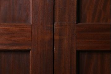 【商談品】和製アンティーク　高級品　総ケヤキ材一枚板!　威厳が漂う上質な板戸(帯戸、引き戸、建具)4枚セット