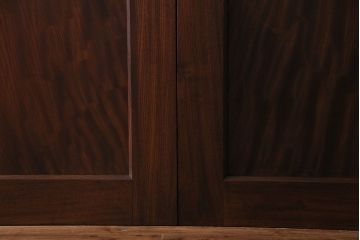 【商談品】和製アンティーク　高級品　総ケヤキ材一枚板!　威厳が漂う上質な板戸(帯戸、引き戸、建具)4枚セット