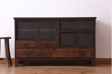 レトロ家具　昭和初期　脚付き　レトロな雰囲気漂うリメイクローボード(収納棚、リビングボード)