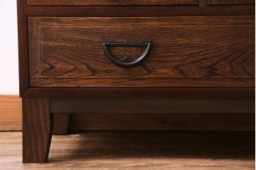 レトロ家具　昭和初期　脚付き　レトロな雰囲気漂うリメイクローボード(収納棚、リビングボード)