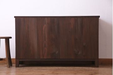 レトロ家具　昭和初期　脚付き　レトロな雰囲気漂うリメイクローボード(収納棚、リビングボード)