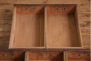 アンティーク家具　古民具・骨董　重ね箪笥　丸桟仕上げの上質な近江水屋箪笥(カップボード、収納棚)