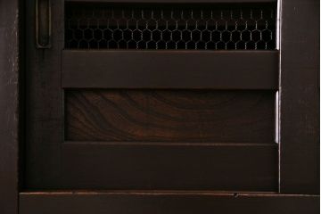 アンティーク家具　古民具・骨董　重ね箪笥　丸桟仕上げの上質な近江水屋箪笥(カップボード、収納棚)