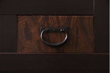 アンティーク家具　古民具・骨董　重ね箪笥　丸桟仕上げの上質な近江水屋箪笥(カップボード、収納棚)