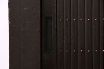 アンティーク家具　古民具・骨董　重ね箪笥　丸桟仕上げの上質な近江水屋箪笥(カップボード、収納棚)