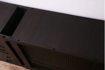 アンティーク家具　古民具・骨董　重ね箪笥　丸桟仕上げの上質な近江水屋箪笥(カップボード、収納棚)