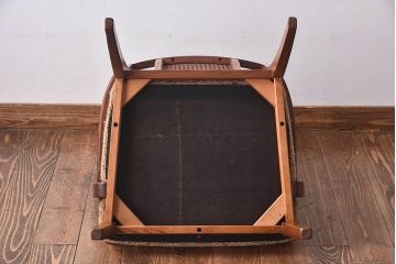 ヴィンテージ家具　北欧ビンテージ　G-PLAN(ジープラン)　メッシュバックのアームチェア(ダイニングチェア、椅子)(1)