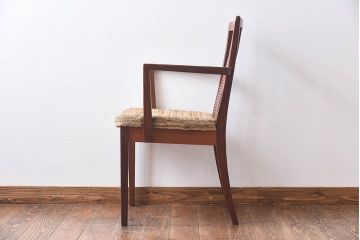 ヴィンテージ家具　北欧ビンテージ　G-PLAN(ジープラン)　メッシュバックのアームチェア(ダイニングチェア、椅子)(2)