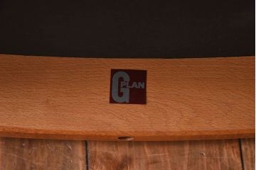 ヴィンテージ家具　北欧ビンテージ　G-PLAN(ジープラン)　メッシュバックのアームチェア(ダイニングチェア、椅子)(3)