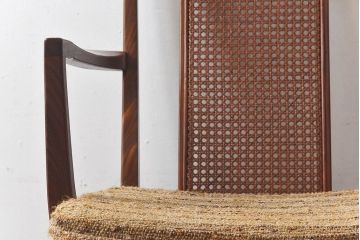 ヴィンテージ家具　G-PLAN(ジープラン)　背もたれがメッシュのビンテージアームチェア(ダイニングチェア、椅子)(2)