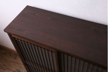 ラフジュ工房オリジナル　古い書院戸を取り入れた組子ガラス戸棚(収納棚、サイドボード)(1)