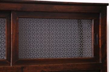 レトロ家具　和製アンティーク　オリジナル花ガラス入り!　レトロなアンティーク色ガラスが魅力的な食器棚(収納棚、キッチンボード、戸棚)