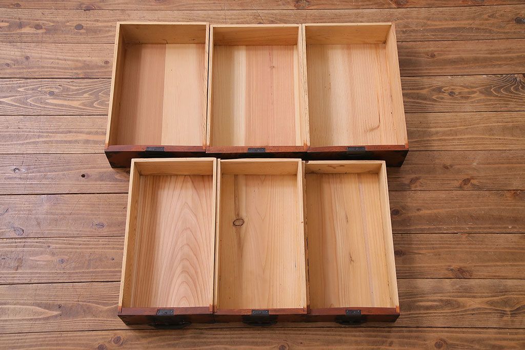 アンティーク家具　和製アンティーク　上手物!三方欅材　杢目の美しさと重厚な金具が目を惹く松本帳場箪笥(時代箪笥、引き出し、戸棚)