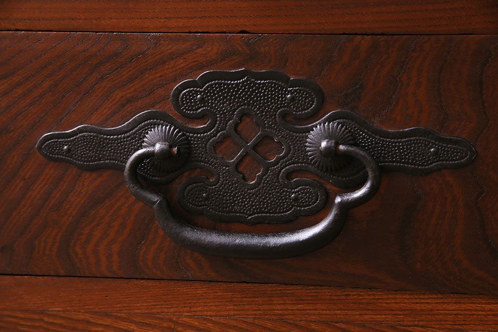 アンティーク家具　和製アンティーク　上手物!三方欅材　杢目の美しさと重厚な金具が目を惹く松本帳場箪笥(時代箪笥、引き出し、戸棚)