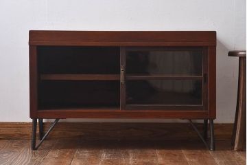 アンティーク家具　リメイク　天板黒柿材　独特な杢目が魅力の鉄脚ローボード(戸棚、リビングボード)