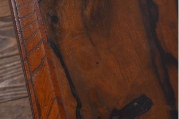 アンティーク家具　リメイク　天板黒柿材　独特な杢目が魅力の鉄脚ローボード(戸棚、リビングボード)