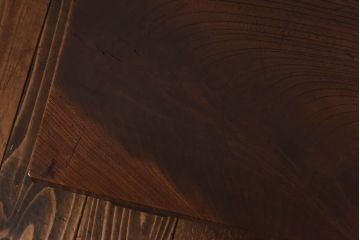 アンティーク家具　総ケヤキ材　丸みのある挽き物の脚が目を惹くケヤキ一枚板の文机(座卓、センターテーブル)