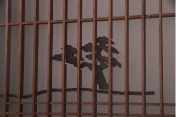 上手物　ケヤキ材使用　組子で富士が描かれたガラス戸(引き戸、建具)4枚セット