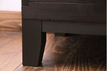 レトロ家具　昭和レトロ　桐材　丸みを帯びたフォルムが可愛らしい脚付きローボード(戸棚、収納棚)