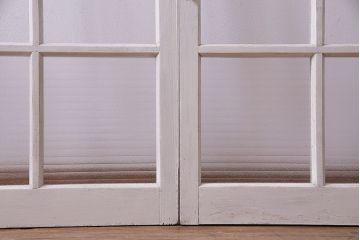 ペイント家具　色ガラス入り　爽やかな色味の遊び心溢れるガラス戸(窓、建具、引き戸、格子戸)2枚組