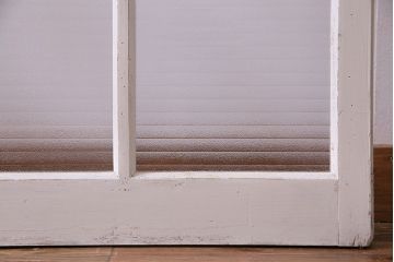 ペイント家具　色ガラス入り　爽やかな色味の遊び心溢れるガラス戸(窓、建具、引き戸、格子戸)2枚組