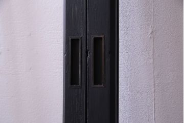 ペイント家具　色ガラス入り　モダンな雰囲気を演出するガラス戸(窓、建具、引き戸、格子戸)3枚組