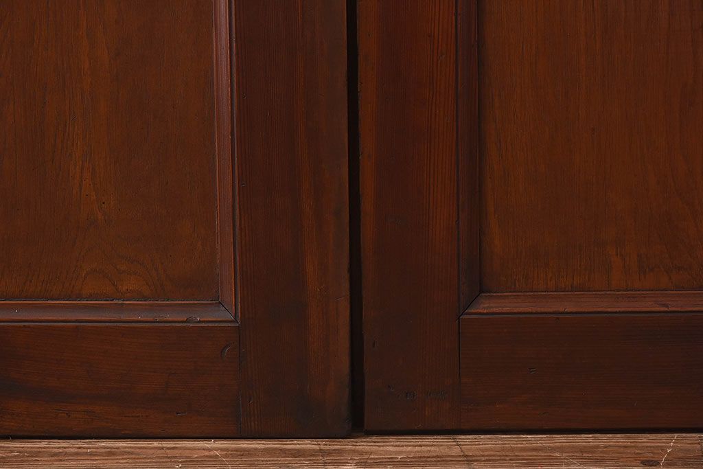 昭和レトロ　両開き　結霜ガラス入り!シンプルな木製アンティークドア(扉)2枚1対(1)