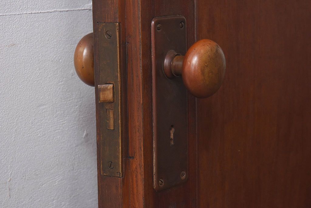 昭和レトロ　両開き　結霜ガラス入り!シンプルな木製アンティークドア(扉)2枚1対(1)