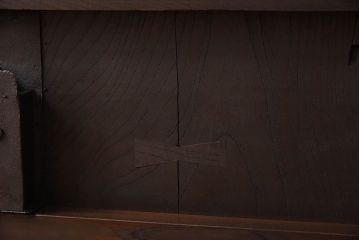 和製アンティーク　総ケヤキ材　重厚感ある佇まいが魅力の蔵戸(建具、引き戸、玄関戸)