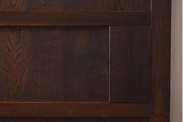 和製アンティーク　美品!　総栗材　個性的な金具の意匠が目を惹く蔵戸(建具、引き戸、玄関戸)