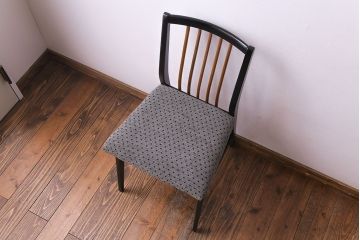 ヴィンテージ家具　イギリスビンテージ　シンプルな中に個性が光るチェア(ダイニングチェア、イス、椅子)(R-03153)(2)