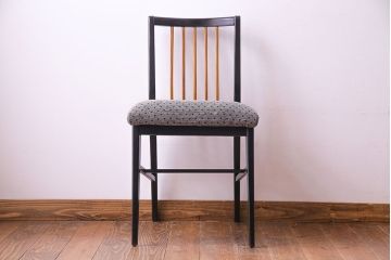 ヴィンテージ家具　イギリスビンテージ　シンプルな中に個性が光るチェア(ダイニングチェア、イス、椅子)(R-030154)(3)