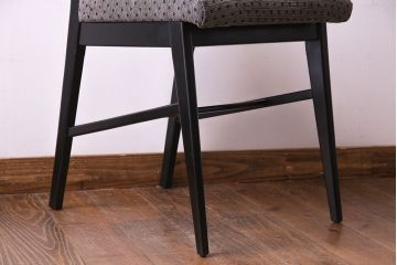 ヴィンテージ家具　イギリスビンテージ　シンプルな中に個性が光るチェア(ダイニングチェア、イス、椅子)(R-030155)