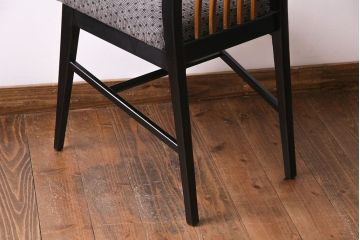 ヴィンテージ家具　イギリスビンテージ　シンプルな中に個性が光るチェア(ダイニングチェア、イス、椅子)(R-030155)
