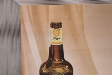 アンティーク雑貨　昭和30年代当時物　「トリスウヰスキー」(トリスウィスキー)　昭和レトロなポスター(広告、ディスプレイ)