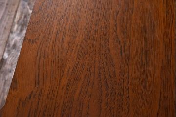 北欧家具　チーク材のなめらかな木肌が美しいサイドボード(飾り棚、カップボード、キッチンボード)