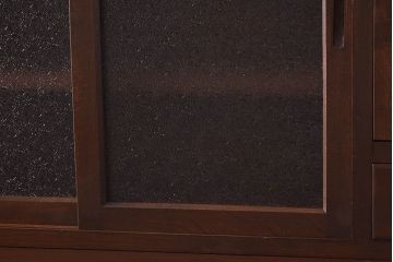 レトロ家具　昭和レトロ　ダイヤガラス　懐かしい雰囲気が漂う作業台付きのカップボード(食器棚、キッチンボード、収納  棚)