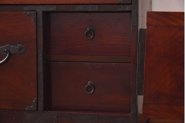 アンティーク家具　前板ケヤキ材　明治期　上品な雰囲気漂う二本松箪笥ローボード(衣装箪笥、リビングボード)