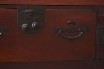 アンティーク家具　前板ケヤキ材　明治期　上品な雰囲気漂う二本松箪笥ローボード(衣装箪笥、リビングボード)