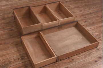 レトロ家具　昭和レトロ　栓材　古い木の質感が味わい深い小振りな片袖机(ワークデスク、在宅ワーク、在宅用、学習机)