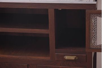 昭和レトロ　前面ケヤキ材　ラフジュオリジナルガラス　花模様のカットガラスが可愛らしいリメイク戸棚(ローボード、テレビボード、収納棚)