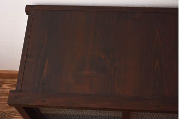 昭和レトロ　前面ケヤキ材　ラフジュオリジナルガラス　花模様のカットガラスが可愛らしいリメイク戸棚(ローボード、テレビボード、収納棚)