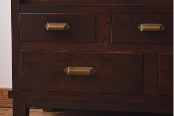 昭和レトロ　前面ケヤキ材　ラフジュオリジナルガラス　花模様のカットガラスが可愛らしいリメイク戸棚(ローボード、テレビボード、収納棚)