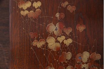 アンティーク雑貨　昭和中期　クスノキ材　和の風情を漂わせる蒔絵が美しい収納箱