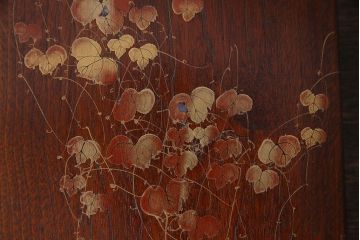 アンティーク雑貨　昭和中期　クスノキ材　和の風情を漂わせる蒔絵が美しい収納箱