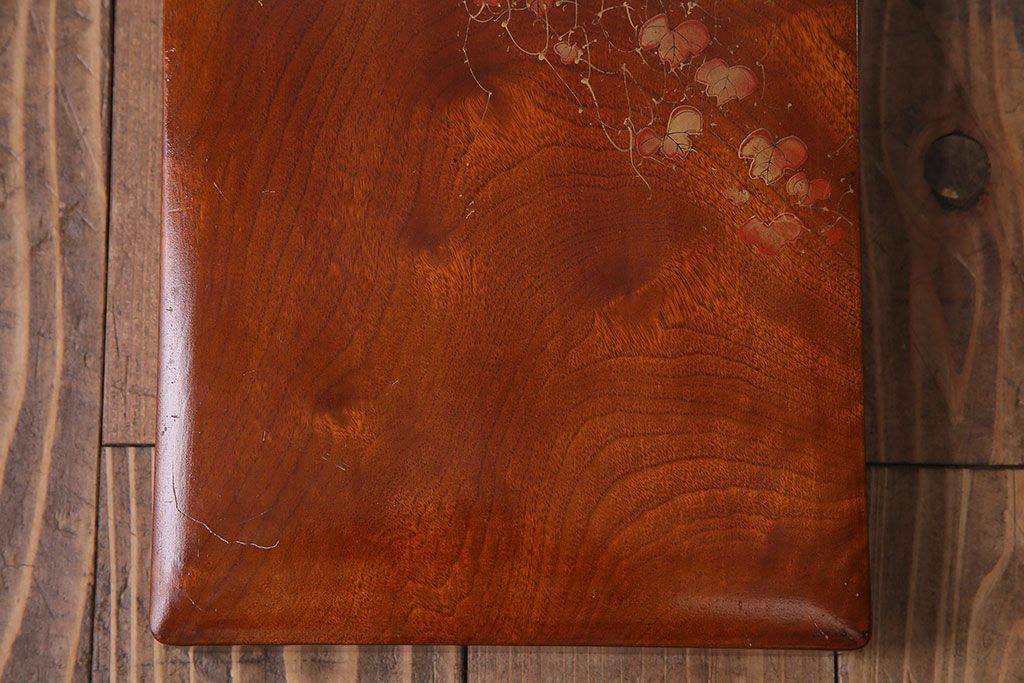 アンティーク雑貨　昭和中期　クスノキ材　『違い鷹の羽』紋　品のある蒔絵が施された収納箱