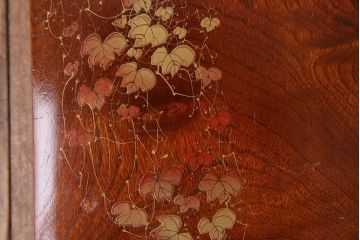 アンティーク雑貨　昭和中期　クスノキ材　『違い鷹の羽』紋　品のある蒔絵が施された収納箱