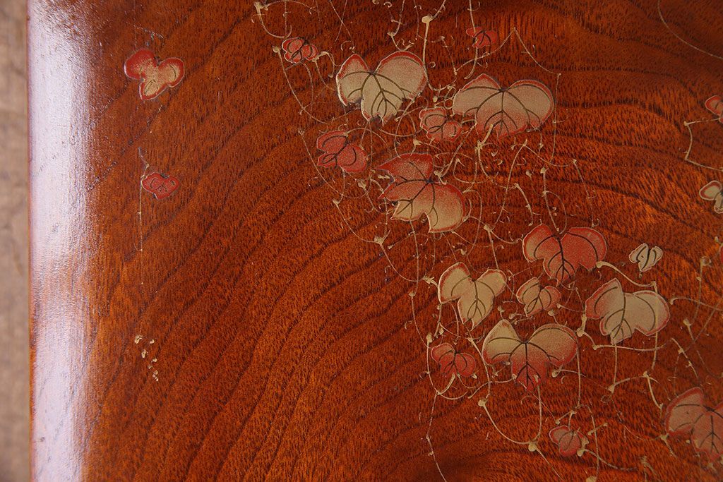 アンティーク雑貨　昭和中期　クスノキ材　『違い鷹の羽』紋　品のある蒔絵が施された収納箱